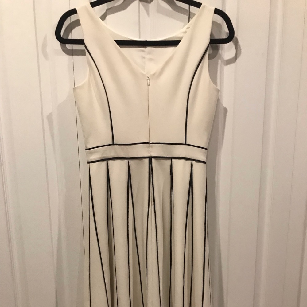 WHBM - Cream/Black - EUC - Size O